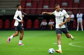 陷入前所未 陷入前所未